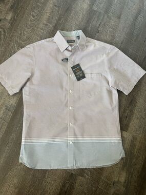 Van Heusen Slim Fit Never Tuck Length Short Sleeve Button Up Shirt-Size Medium